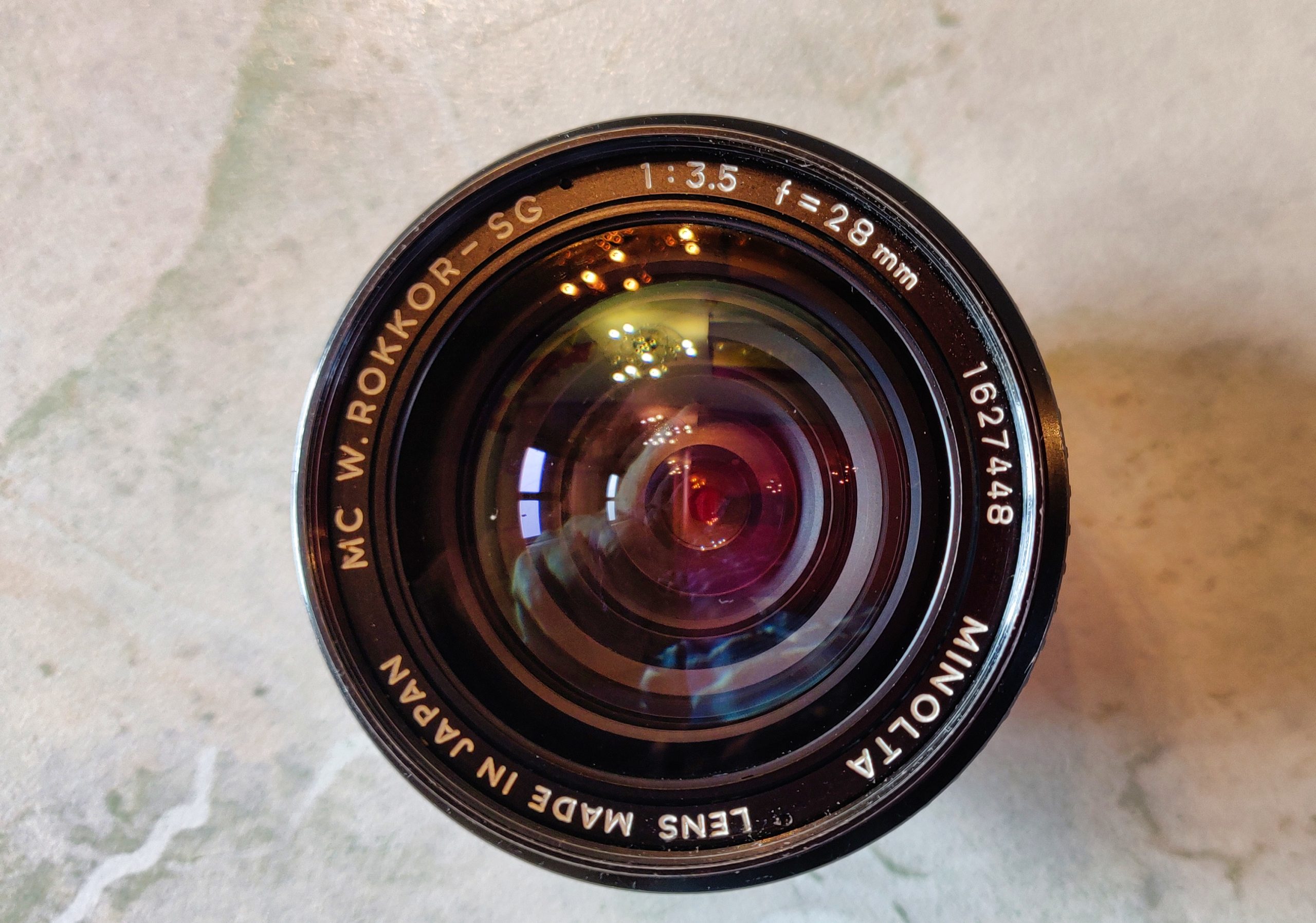 Minolta 28mm F3.5 W. Rokkor SG - Front lens